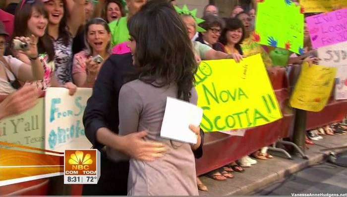 vanessaannehudgens_net-tvshow-todayshow-04aug09-HDcap0038