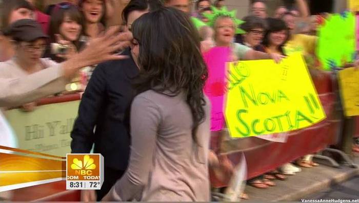 vanessaannehudgens_net-tvshow-todayshow-04aug09-HDcap0039