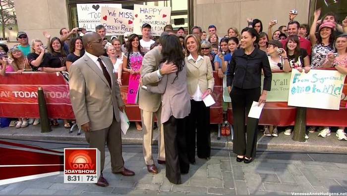 vanessaannehudgens_net-tvshow-todayshow-04aug09-HDcap0051