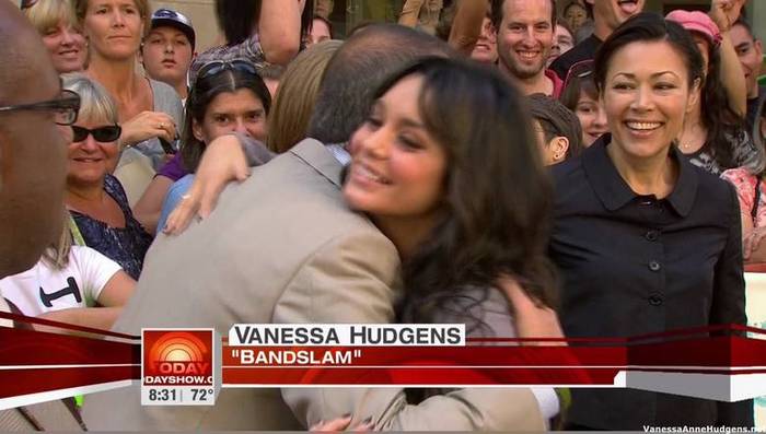 vanessaannehudgens_net-tvshow-todayshow-04aug09-HDcap0052