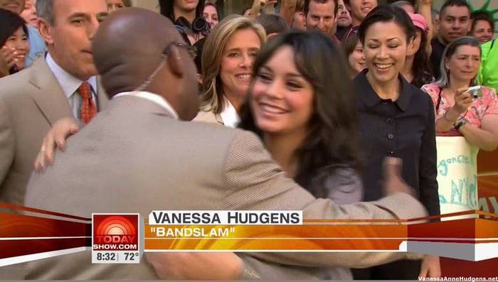 vanessaannehudgens_net-tvshow-todayshow-04aug09-HDcap0058