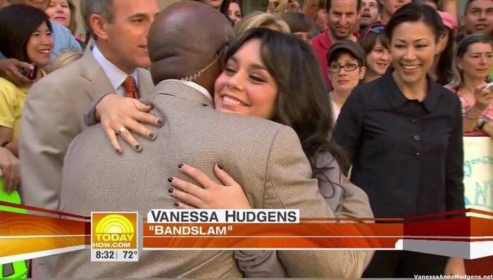 vanessaannehudgens_net-tvshow-todayshow-04aug09-HDcap0060