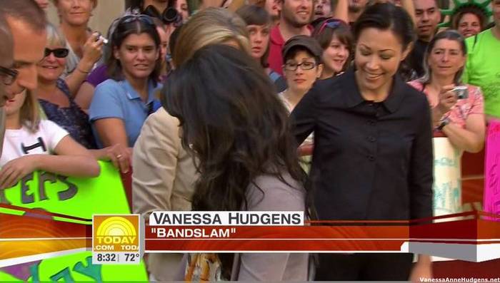 vanessaannehudgens_net-tvshow-todayshow-04aug09-HDcap0067