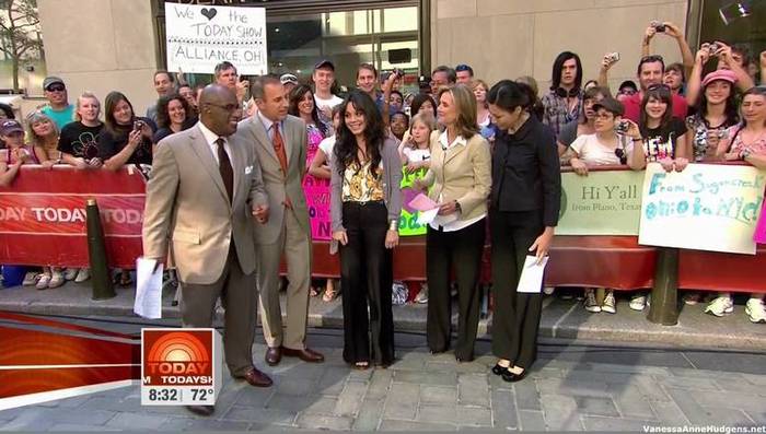 vanessaannehudgens_net-tvshow-todayshow-04aug09-HDcap0073