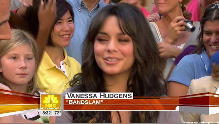vanessaannehudgens_net-tvshow-todayshow-04aug09-HDcap0110