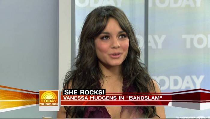 vanessaannehudgens_net-tvshow-todayshow-04aug09-HDcap1006