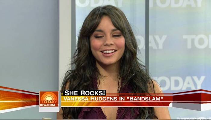 vanessaannehudgens_net-tvshow-todayshow-04aug09-HDcap1009