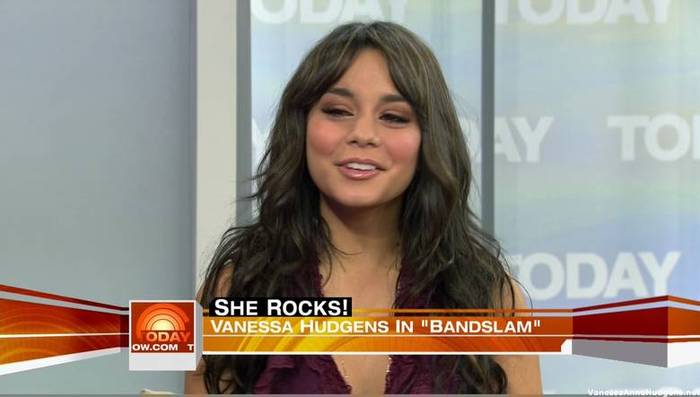 vanessaannehudgens_net-tvshow-todayshow-04aug09-HDcap1010