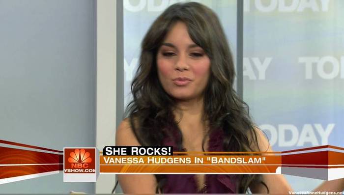 vanessaannehudgens_net-tvshow-todayshow-04aug09-HDcap1035