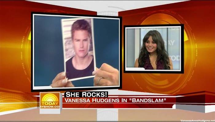 vanessaannehudgens_net-tvshow-todayshow-04aug09-HDcap1238