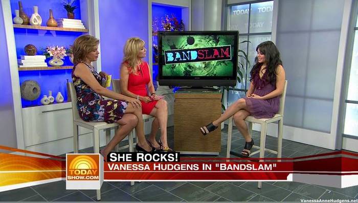 vanessaannehudgens_net-tvshow-todayshow-04aug09-HDcap1323