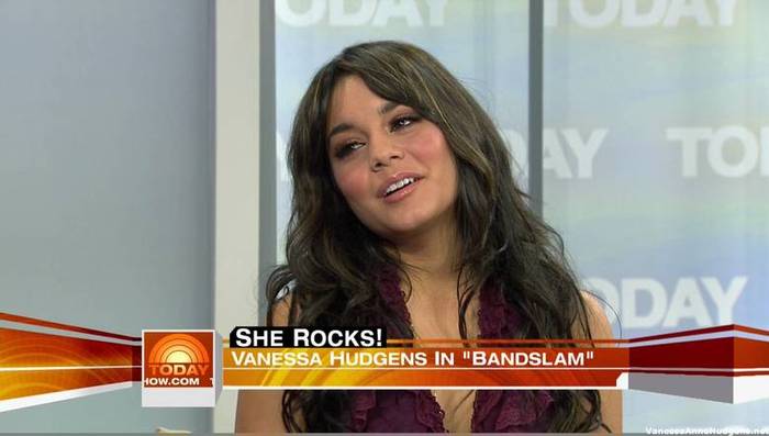vanessaannehudgens_net-tvshow-todayshow-04aug09-HDcap1326