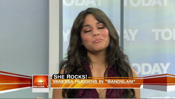 vanessaannehudgens_net-tvshow-todayshow-04aug09-HDcap1327