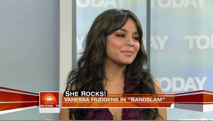vanessaannehudgens_net-tvshow-todayshow-04aug09-HDcap1328