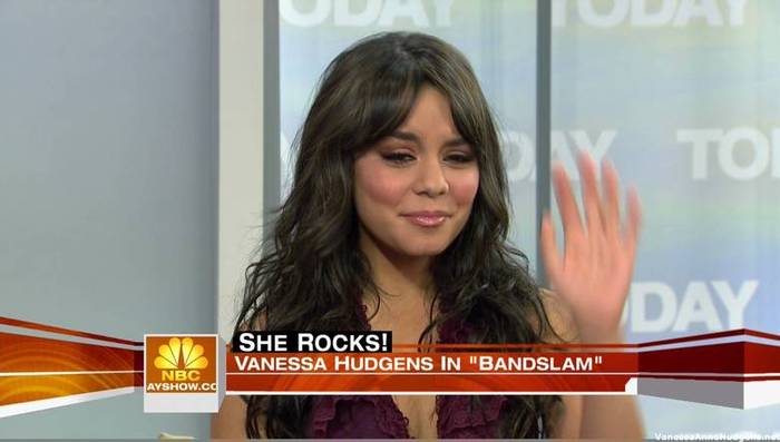 vanessaannehudgens_net-tvshow-todayshow-04aug09-HDcap1338