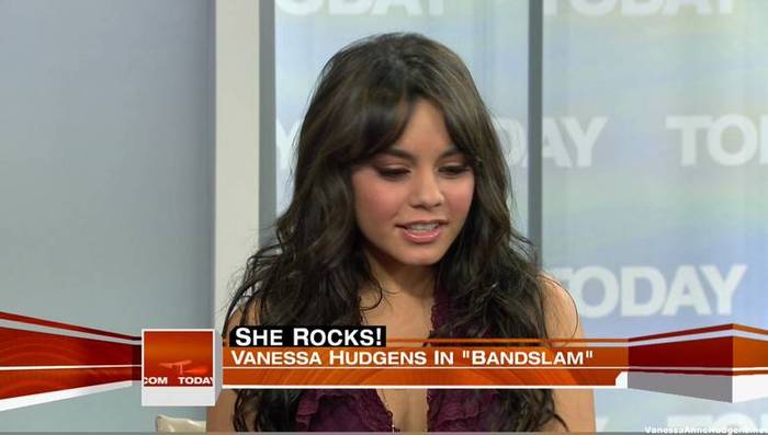 vanessaannehudgens_net-tvshow-todayshow-04aug09-HDcap1399