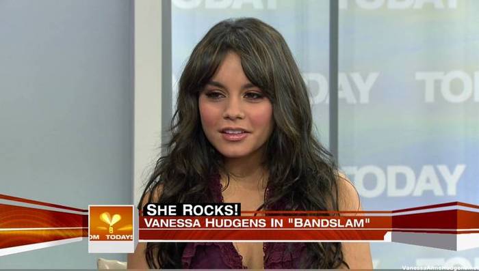 vanessaannehudgens_net-tvshow-todayshow-04aug09-HDcap1401