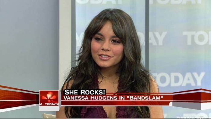 vanessaannehudgens_net-tvshow-todayshow-04aug09-HDcap1402