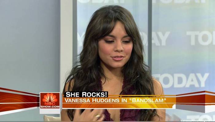 vanessaannehudgens_net-tvshow-todayshow-04aug09-HDcap1415
