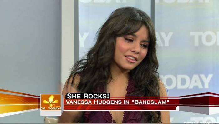 vanessaannehudgens_net-tvshow-todayshow-04aug09-HDcap1427