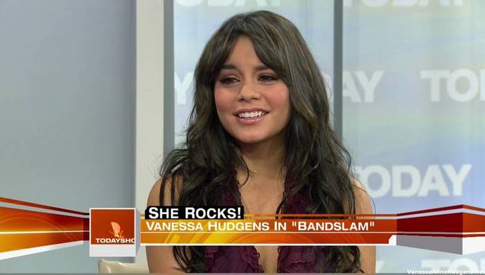 vanessaannehudgens_net-tvshow-todayshow-04aug09-HDcap1431