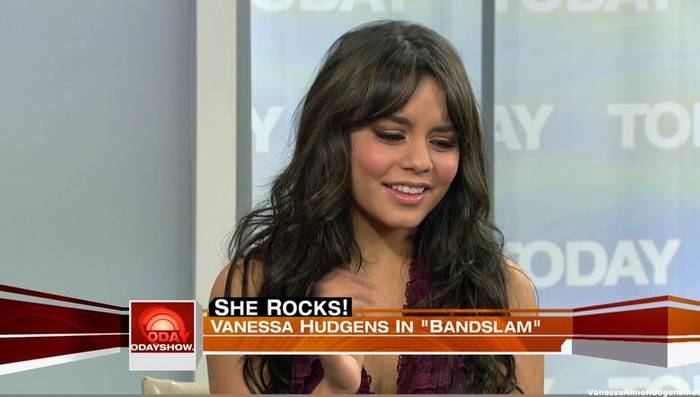 vanessaannehudgens_net-tvshow-todayshow-04aug09-HDcap1435