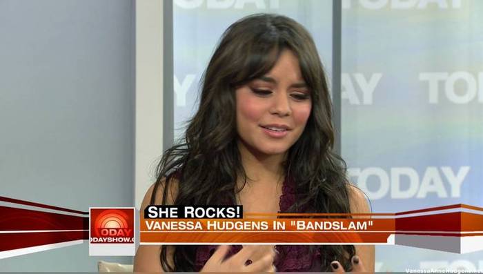 vanessaannehudgens_net-tvshow-todayshow-04aug09-HDcap1436