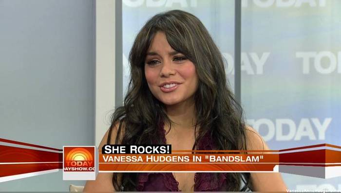 vanessaannehudgens_net-tvshow-todayshow-04aug09-HDcap1438