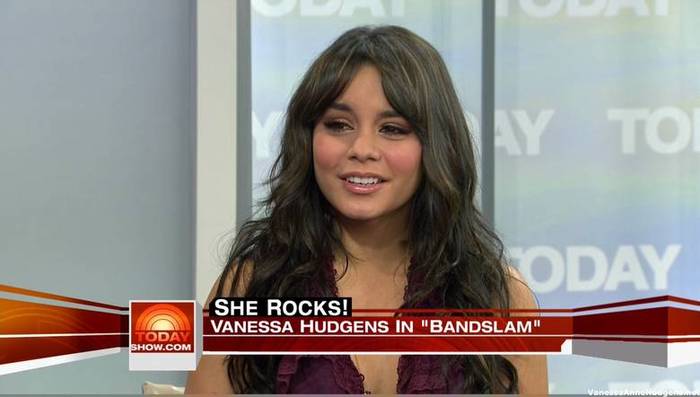 vanessaannehudgens_net-tvshow-todayshow-04aug09-HDcap1442