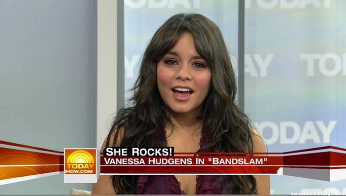 vanessaannehudgens_net-tvshow-todayshow-04aug09-HDcap1443