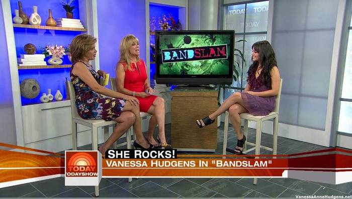 vanessaannehudgens_net-tvshow-todayshow-04aug09-HDcap1453