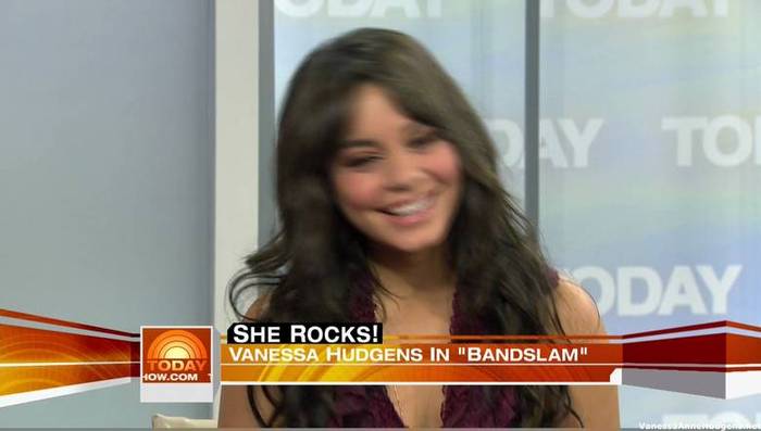 vanessaannehudgens_net-tvshow-todayshow-04aug09-HDcap1464
