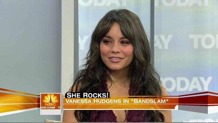 vanessaannehudgens_net-tvshow-todayshow-04aug09-HDcap1492