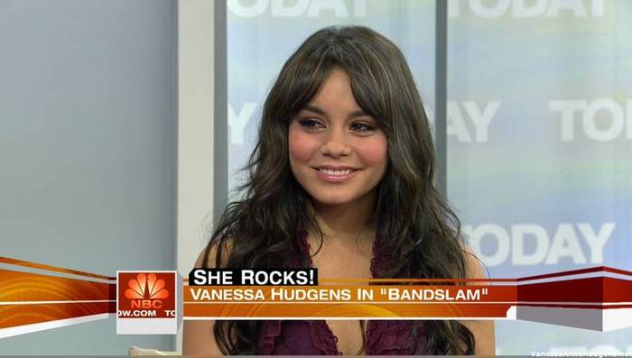 vanessaannehudgens_net-tvshow-todayshow-04aug09-HDcap1493