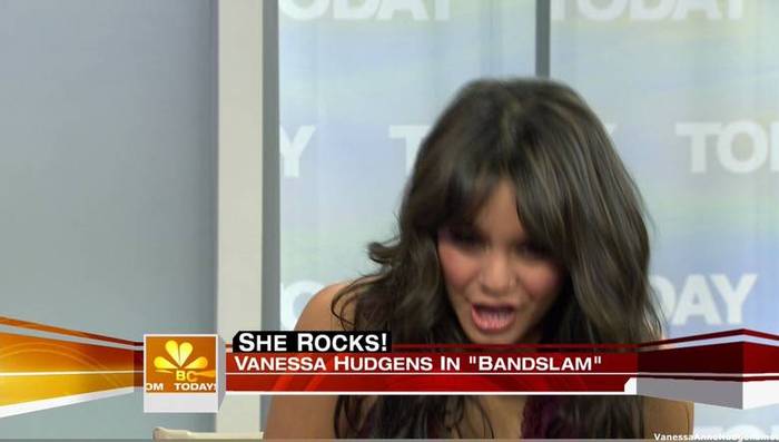 vanessaannehudgens_net-tvshow-todayshow-04aug09-HDcap1499