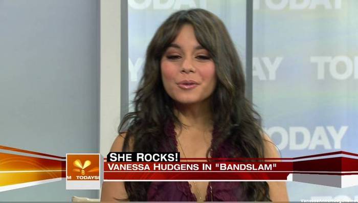 vanessaannehudgens_net-tvshow-todayshow-04aug09-HDcap1501