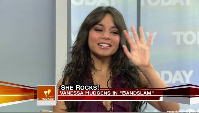 vanessaannehudgens_net-tvshow-todayshow-04aug09-HDcap1502
