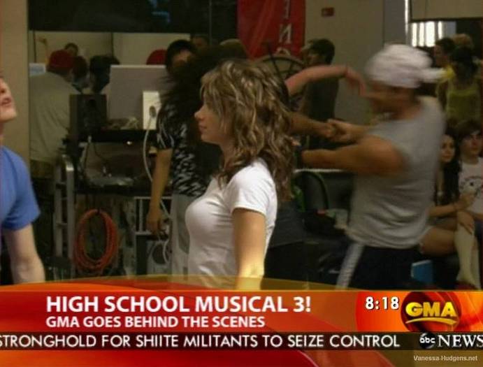 vanessa-hudgens_NET-highschoolmusical3-behind-gma2008may20-044