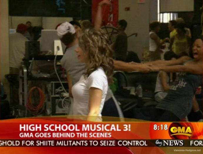 vanessa-hudgens_NET-highschoolmusical3-behind-gma2008may20-045