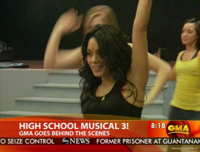 vanessa-hudgens_NET-highschoolmusical3-behind-gma2008may20-048