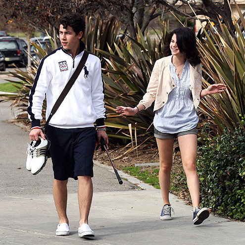 nick-jonas - selena gomez