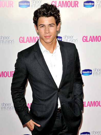 nick-jonas-435