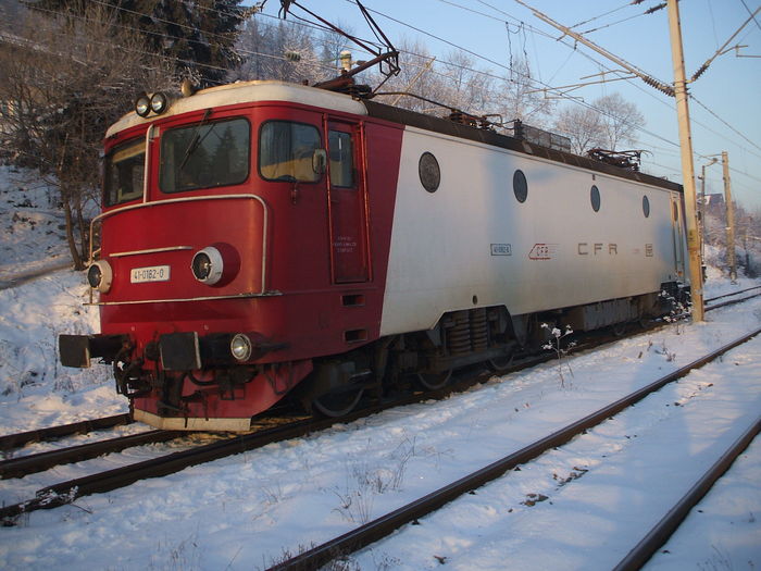 LOCOMOTIVA CU NR 41-0182-0 - LOCOMOTIVE NOI