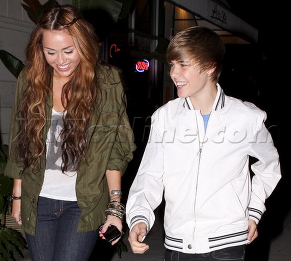 Justin Bieber si Miley Cyrus - Justin Bieber