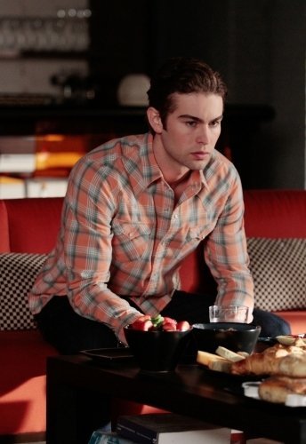 38 - Gossip Girl