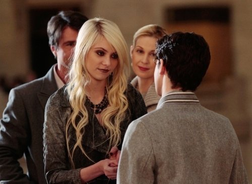 50 - Gossip Girl