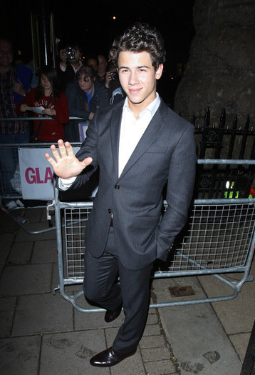 Nick+Jonas+arrives+2010+Glamour+Women+Year+JY9xe1NJdzKl - Arriving at Queens Theatre for Les Miserables Rehearsals