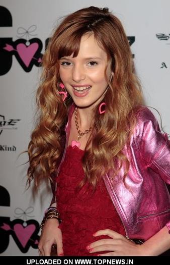 Bella-Thorne6