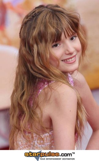 Bella Thorne-SGG-086905