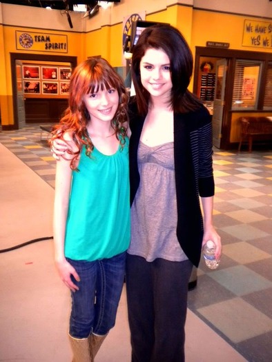 SelenaAndBella - Renesmee Carlie Cullen